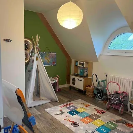 Дом отдыха Maison Au Calme A Dirinon